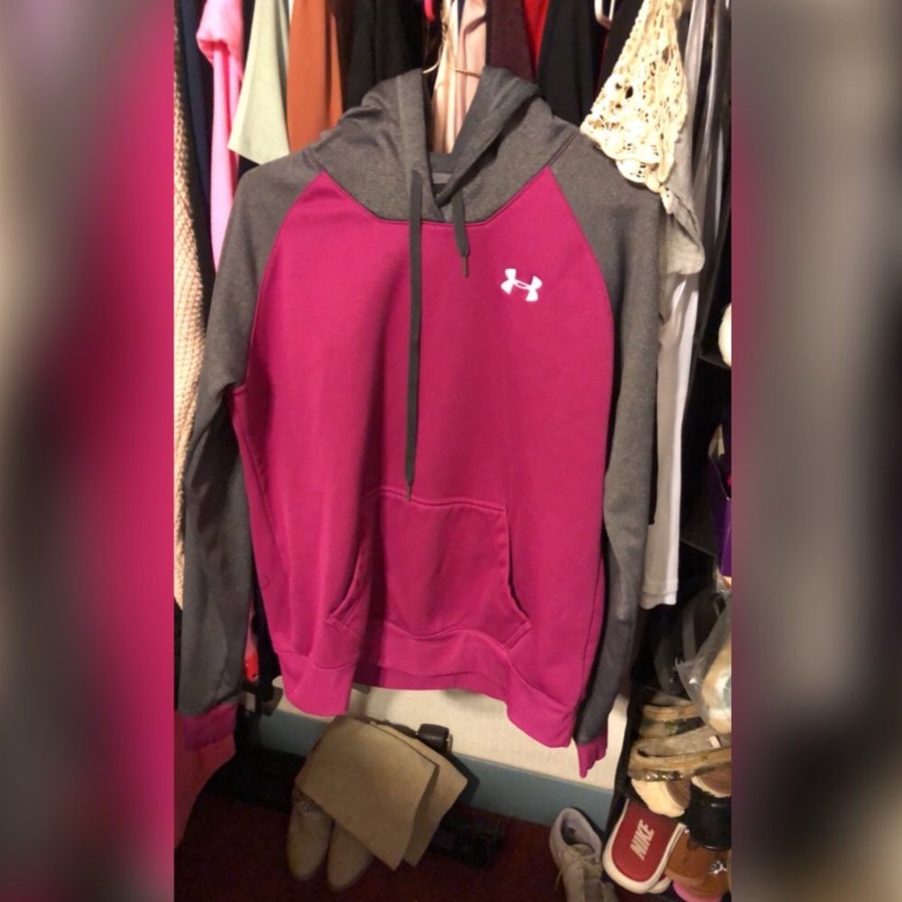 Under Armour Sweatshirt